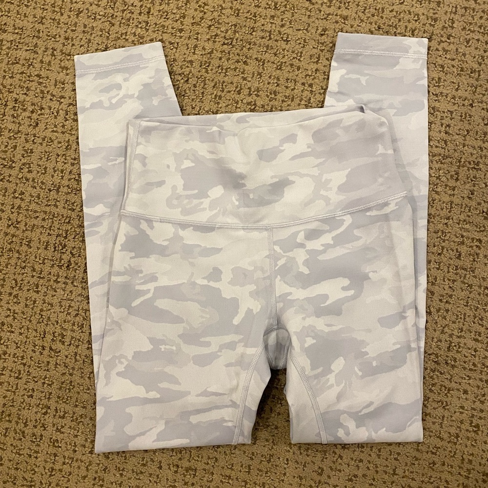 Lululemon leggings size 6